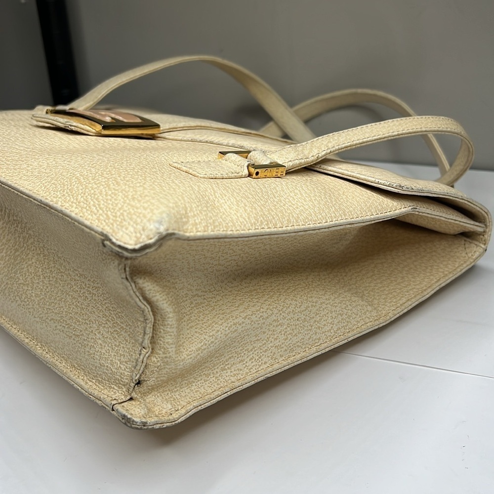 Fendi Beige Cream Leather Logo Marble Clasp Bag - Picture 7 of 16